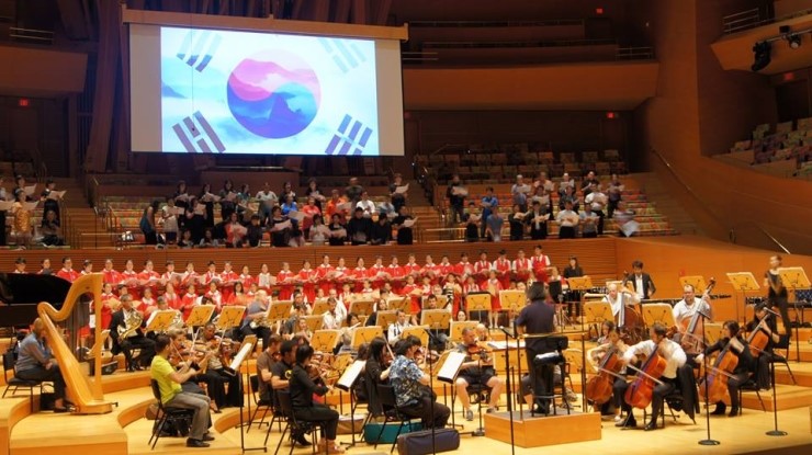 Choir and orchestra performance at Walt Disney Concert Hall, Los Angeles, 2015
